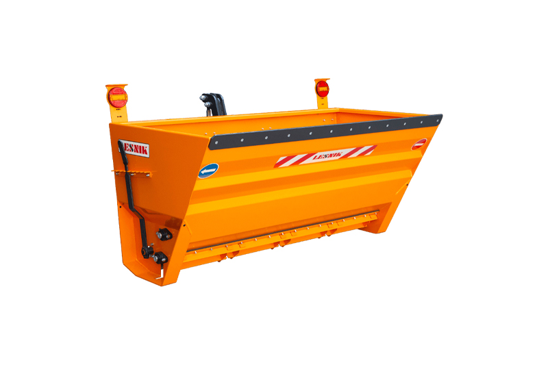 Lešnik rasipač soli i peska PL 12