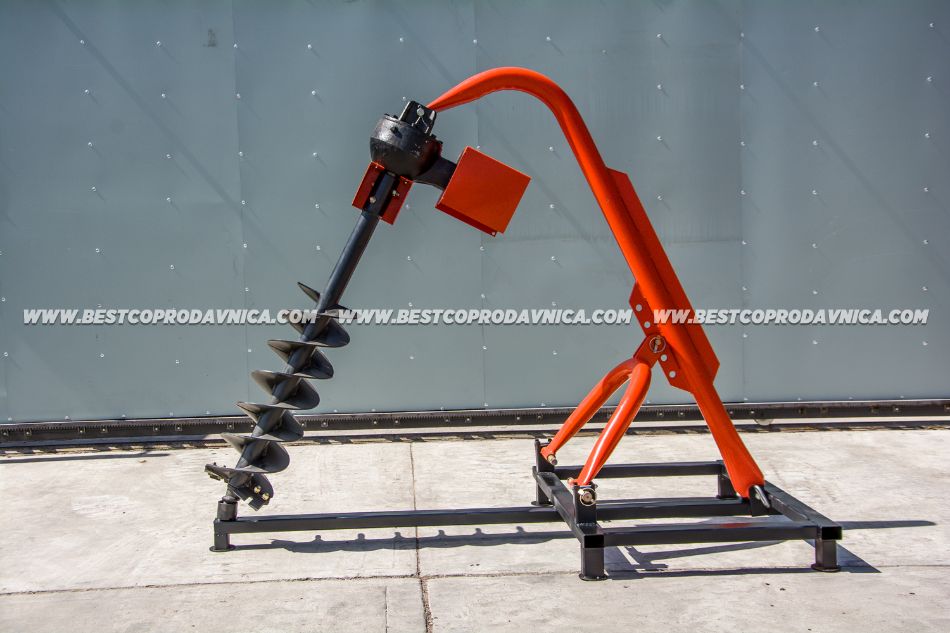 Traktorski bušač rupa sa svrdlom 15.24 cm