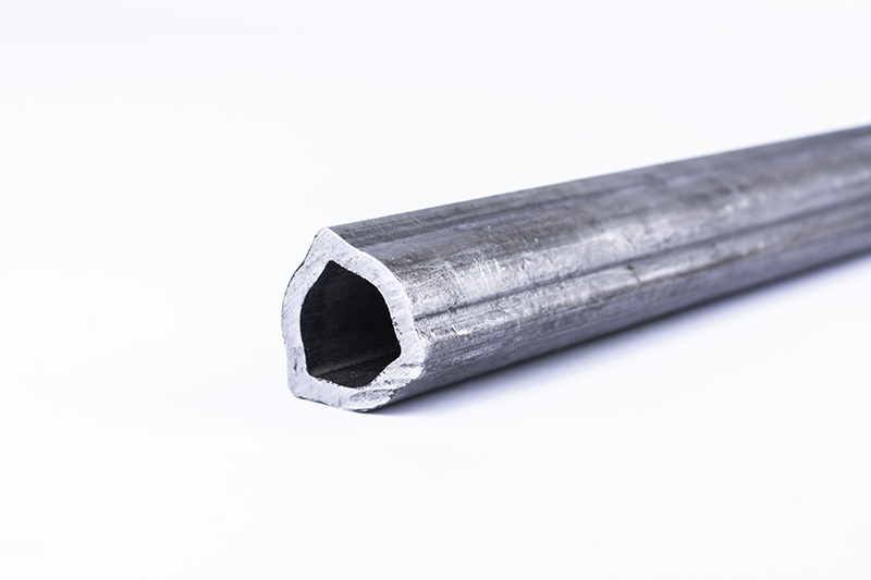 Trouglasta Cev Kardana 29x4 mm 100 cm