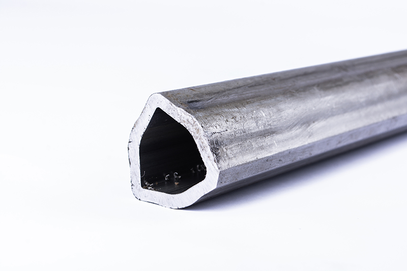 Trouglasta Cev Kardana 45x5.5 mm 100 cm