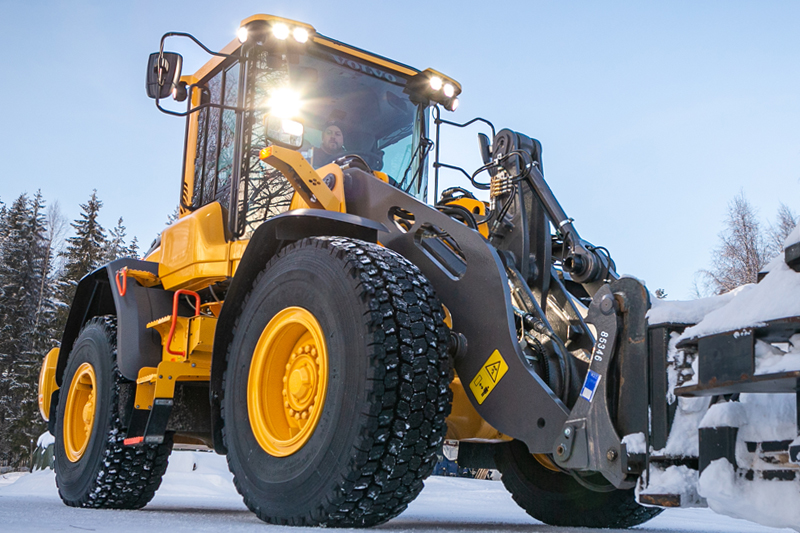 TYRI 1010 XP-9 3200 – LED radno svetlo