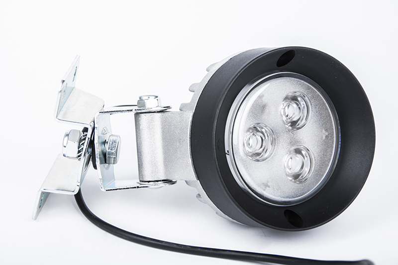 AJ.BA Compact 1000 – LED radno svetlo (glatko sočivo)