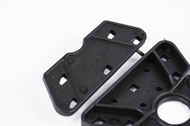 Arno Nina 78 × 45 – spojnica za zatezanje mreže