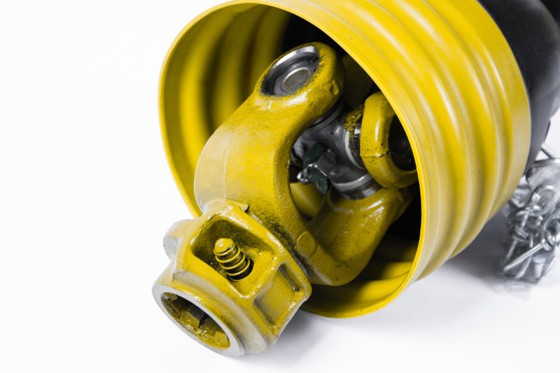 UPG standardni kardan T4 – 660 mm (27 × 74,6 mm)