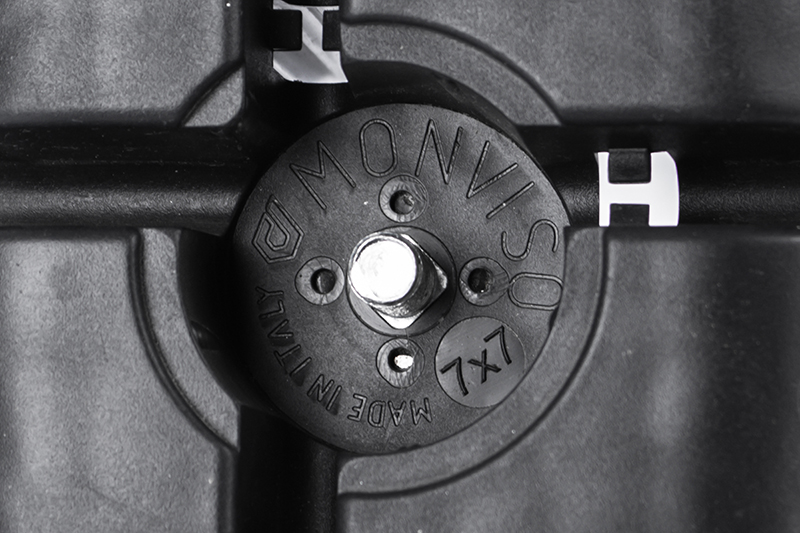 Arno Monviso 7 × 7 – kapa za betonske stubove