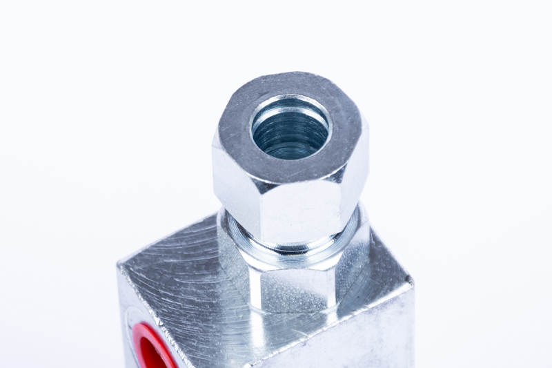 Razvodni blok za hidraulični toplink